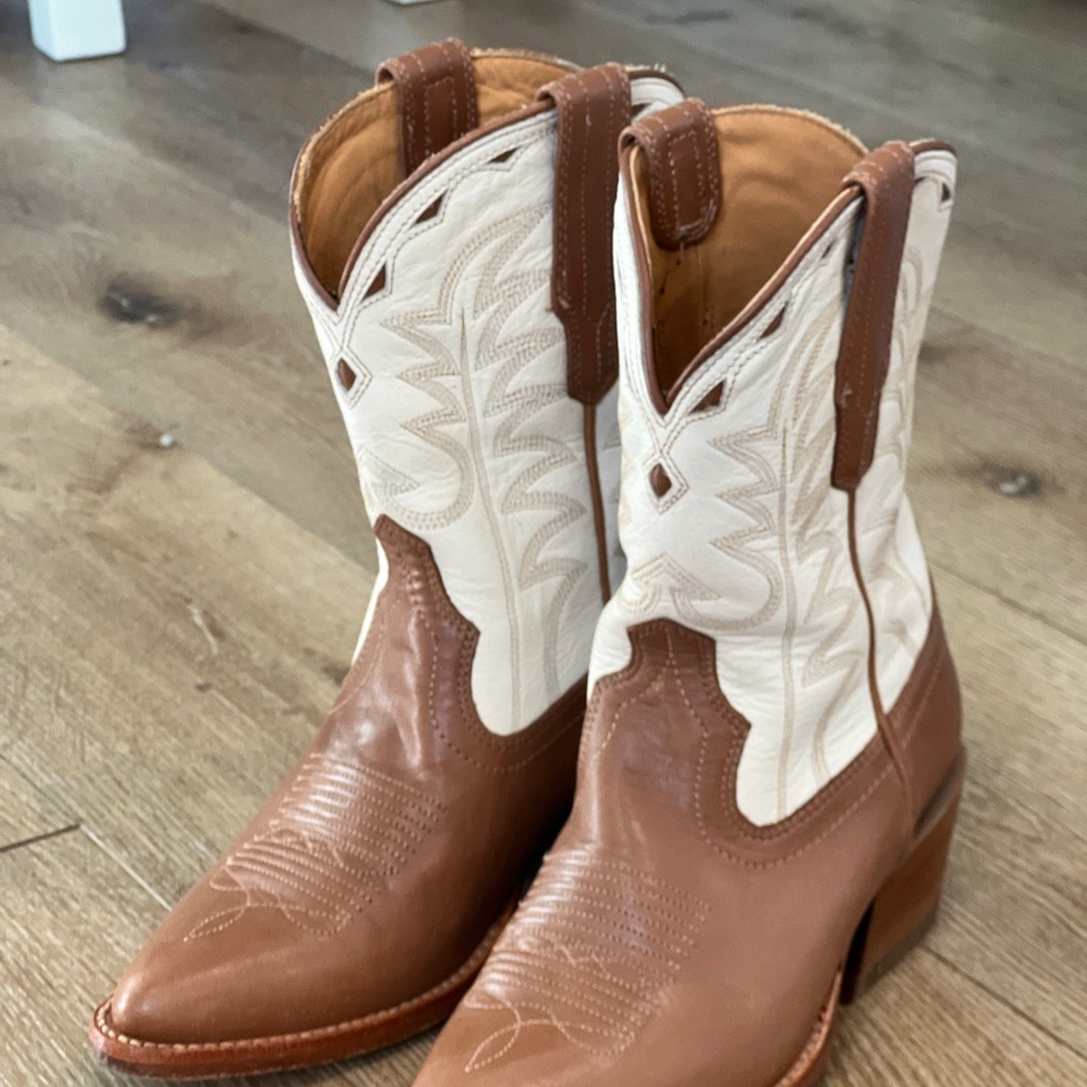 Tecovas Camel/Bone “Jolene” Boots